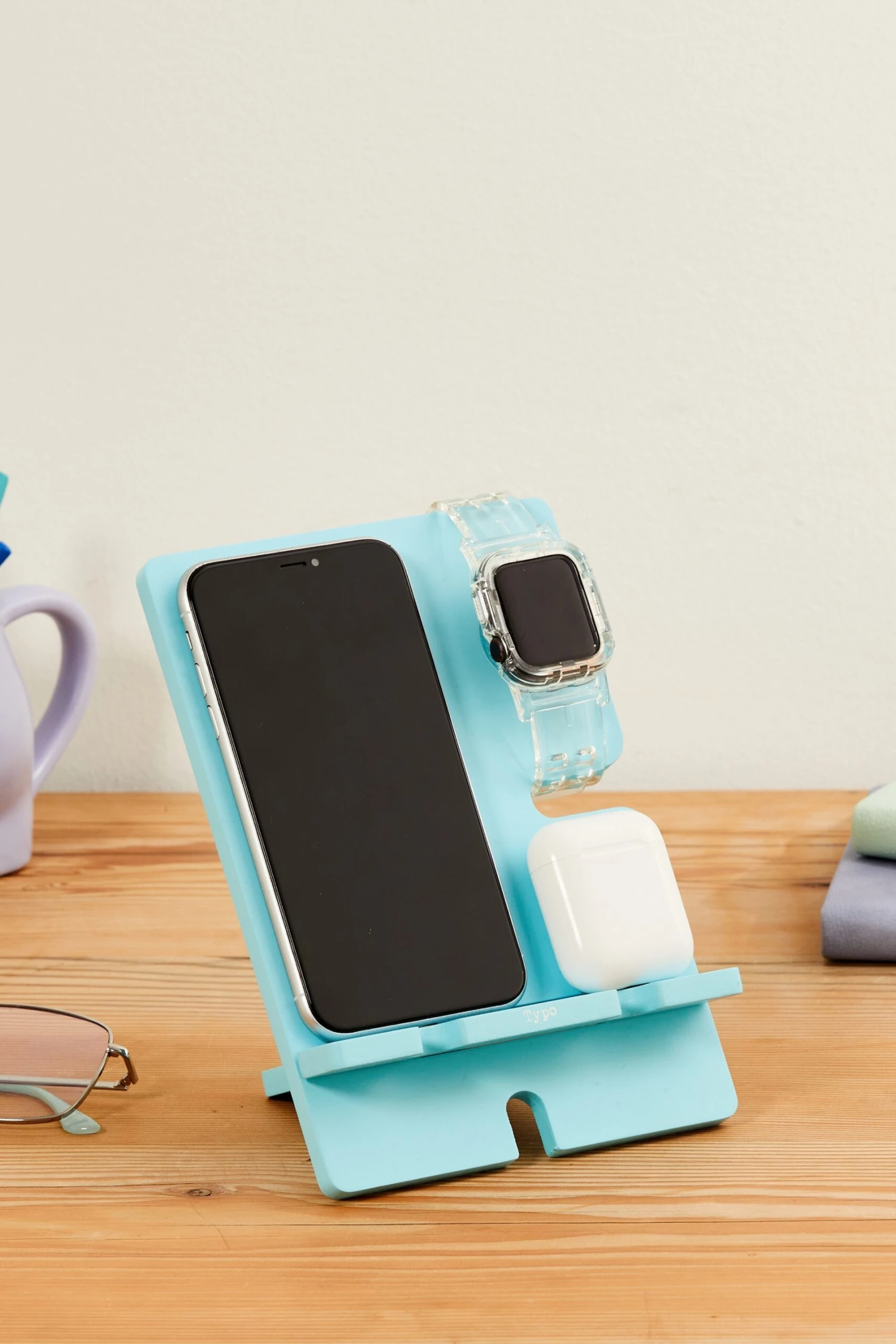 Typo Tech Accessories Collapsible Tech Hub 3 Typo Tech Accessories Collapsible Tech Hub