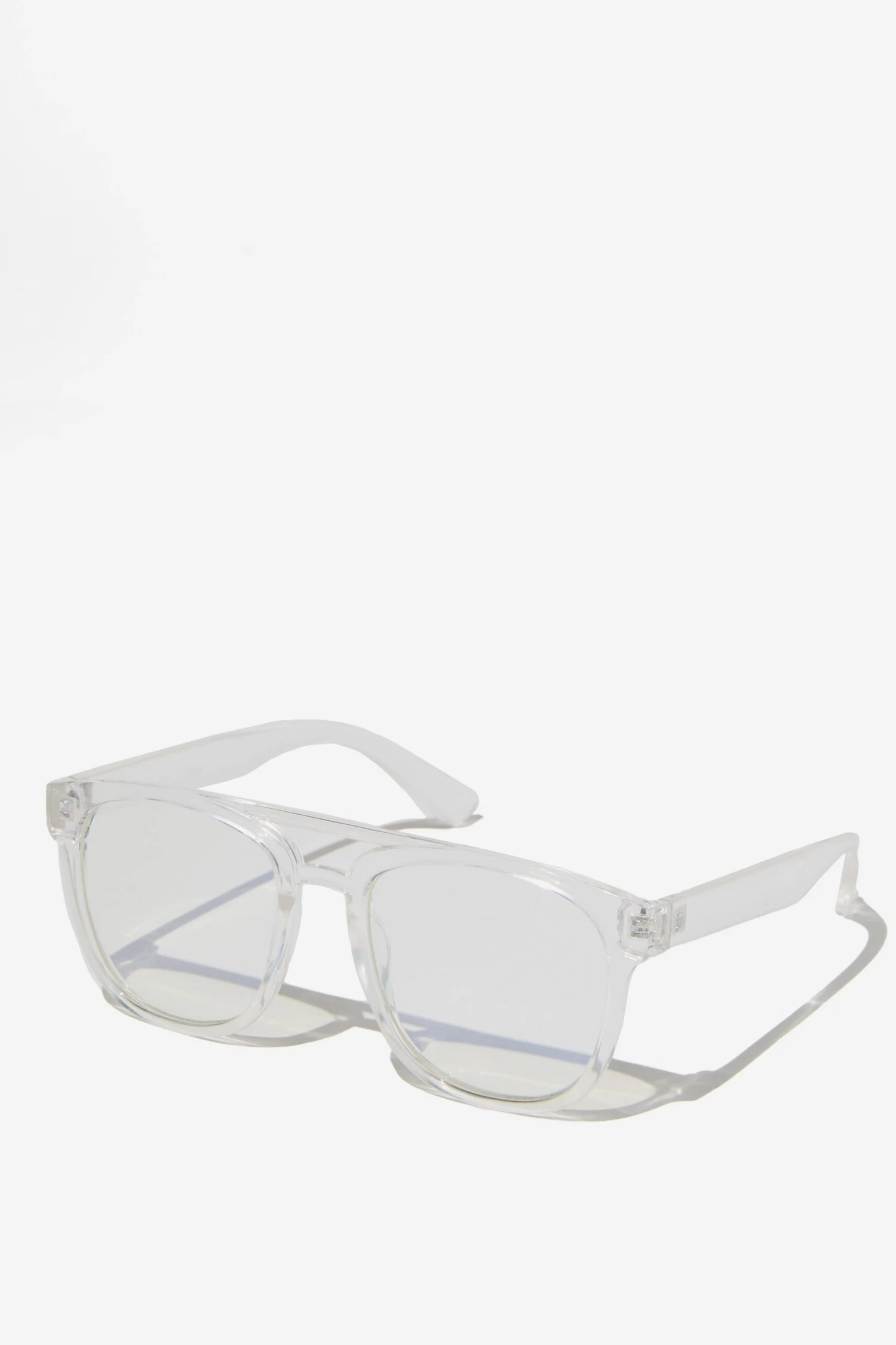 Typo Tech Accessories Gigi Blue Light Glasses 4 Typo Tech Accessories Gigi Blue Light Glasses - Image 2
