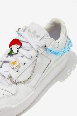 Typo 21 Typo -Typo 1685239 01 1